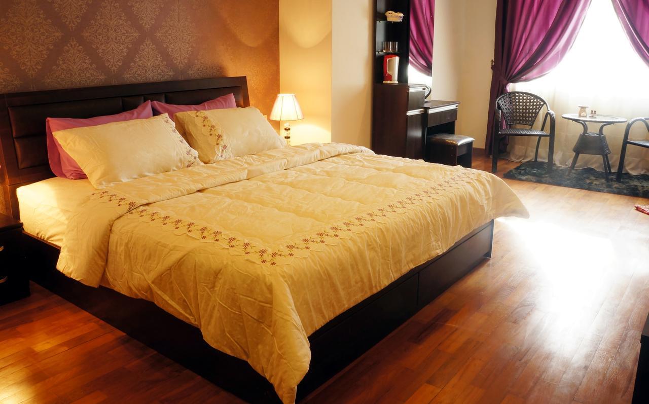 Gurney Luxe Inn 2*